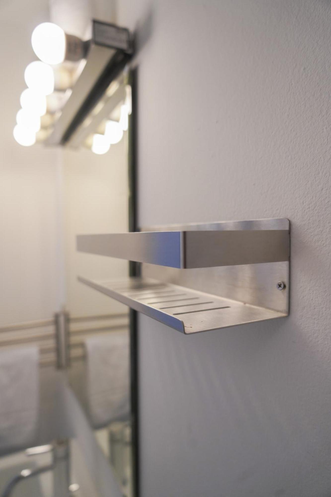 Melusina Budget Apartment
